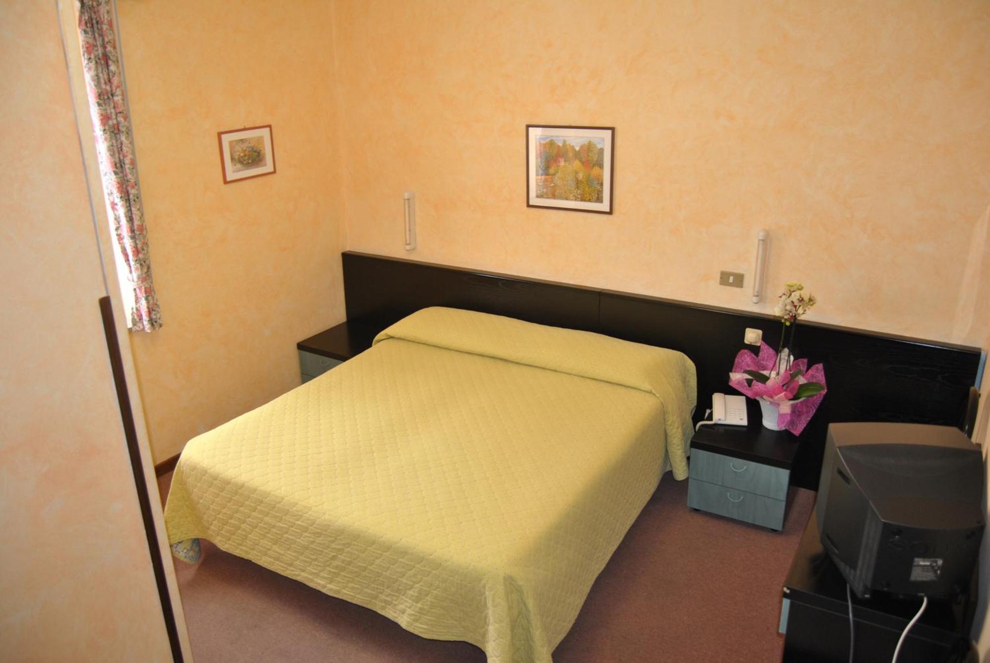 Hotel Villa Mon Toc Stresa Exterior photo