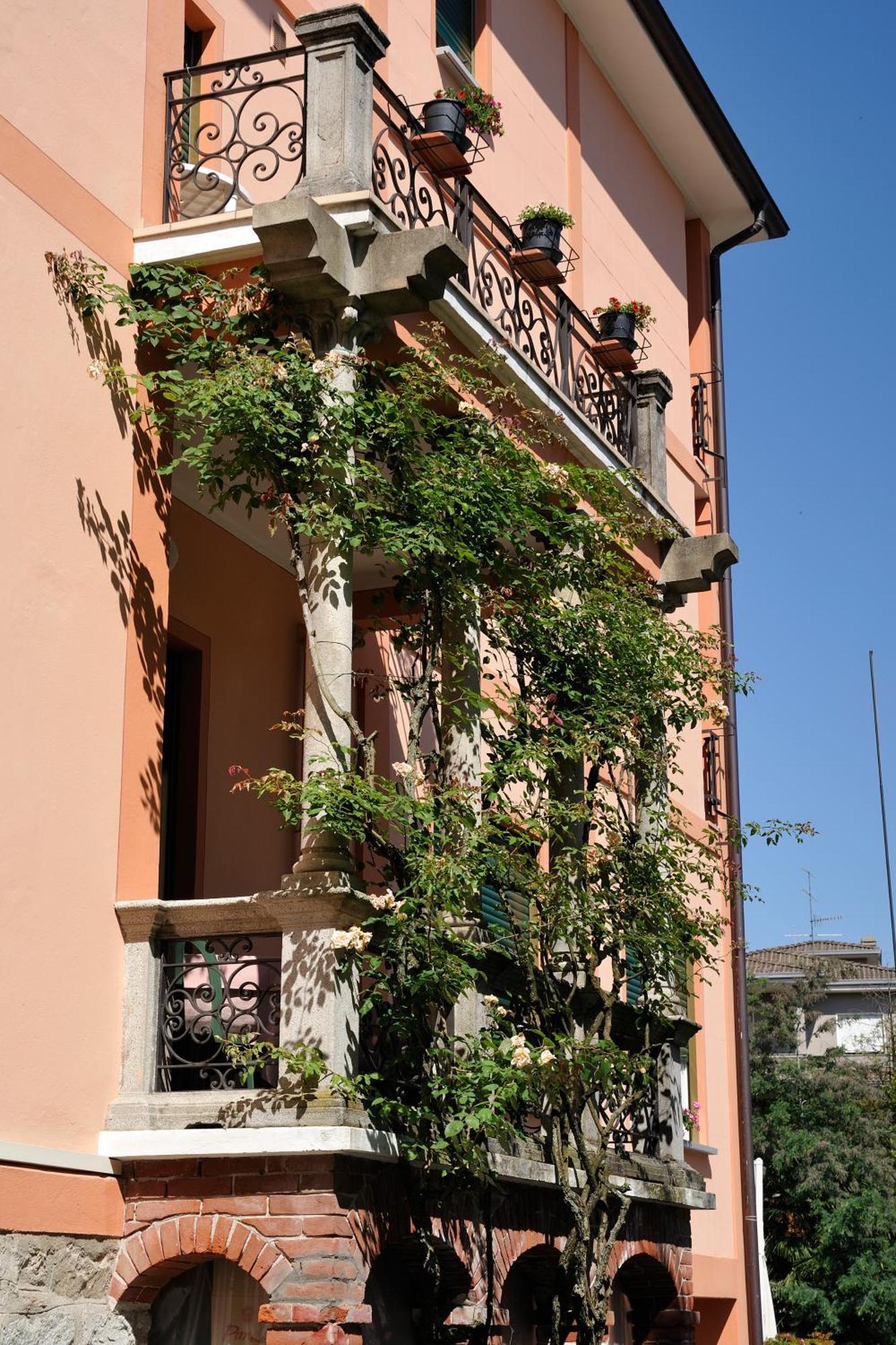 Hotel Villa Mon Toc Stresa Exterior photo