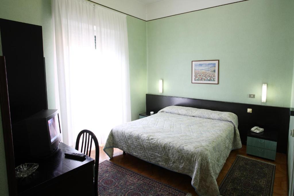 Hotel Villa Mon Toc Stresa Room photo