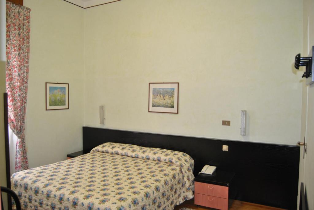 Hotel Villa Mon Toc Stresa Room photo