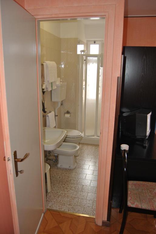 Hotel Villa Mon Toc Stresa Room photo