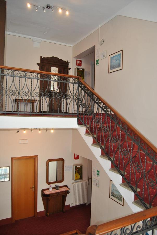 Hotel Villa Mon Toc Stresa Exterior photo