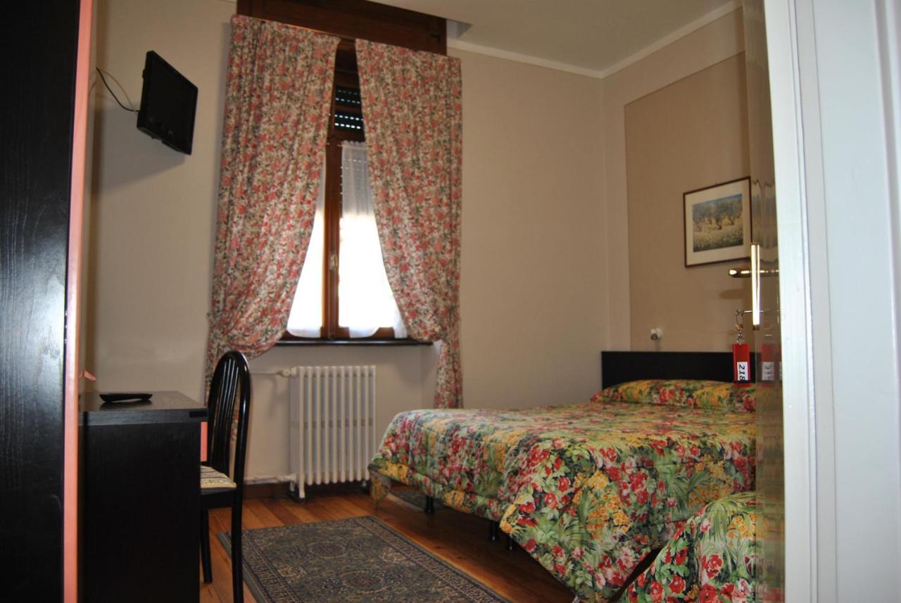 Hotel Villa Mon Toc Stresa Exterior photo